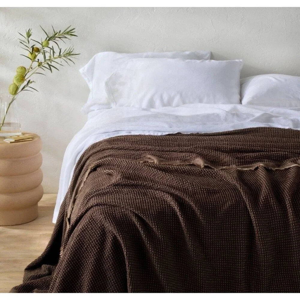 SET Full/Queen Textured Waffle Coverlet & 2 Standard Shams Dark Fig-Casaluna NEW
